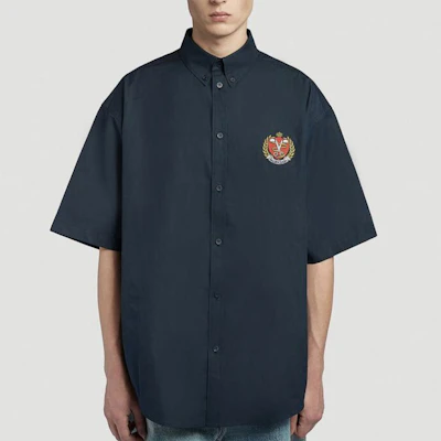 Balenciaga SS22 Kemeja Lengan Pendek Navy Logo Bordir Regular Fit 675643TYB184100 Purchase Balenciaga SS22 Kemeja Lengan Pendek Navy Logo Bordir Regular Fit 675643TYB184100