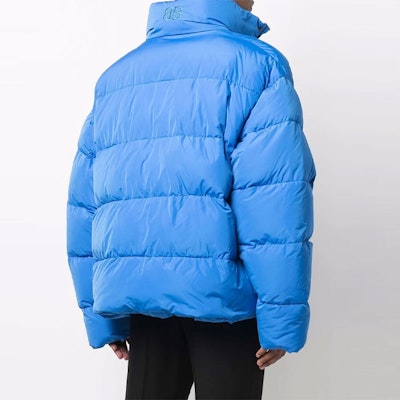 巴黎世家 SS22 宽松版蓝色连帽羽绒夹克 642228TFO044011 Shop 巴黎世家 SS22 宽松版蓝色连帽羽绒夹克 642228TFO044011