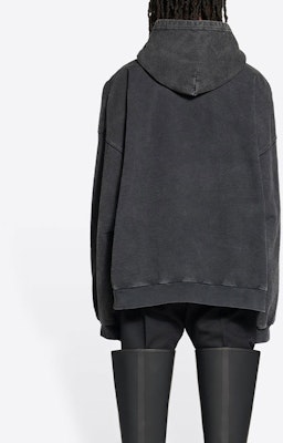 巴黎世家SS22黑色字母数字印花宽松连帽衫男女款. 674986TMVL63425 Shop 巴黎世家SS22黑色字母数字印花宽松连帽衫男女款. 674986TMVL63425