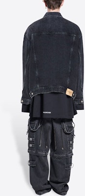 Balenciaga SS22 LNY Harimau Jaket Denim Logo Oversized Lelaki Hitam 681804TBP471055 Purchase Balenciaga SS22 LNY Harimau Jaket Denim Logo Oversized Lelaki Hitam 681804TBP471055