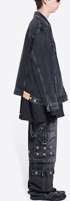 Balenciaga SS22 LNY Harimau Jaket Denim Logo Oversized Lelaki Hitam 681804TBP471055 Details for Balenciaga SS22 LNY Harimau Jaket Denim Logo Oversized Lelaki Hitam 681804TBP471055