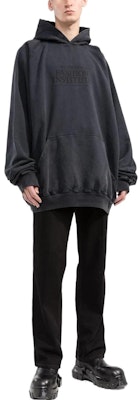 Balenciaga SS22 Logo Print Black Oversized Sweatshirt Mens. 697879TMVK18190 Lookbook Balenciaga SS22 Logo Print Black Oversized Sweatshirt Mens. 697879TMVK18190