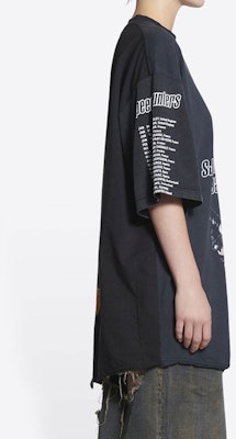 Balenciaga SS22 Logo Print Inverted Design Blue Tee Unisex 698811TMVC90100 Details for Balenciaga SS22 Logo Print Inverted Design Blue Tee Unisex 698811TMVC90100