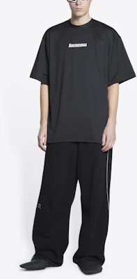 巴黎世家 SS22 黑色logo印花圆领T恤. 6570274B8B51000 Shop 巴黎世家 SS22 黑色logo印花圆领T恤. 6570274B8B51000