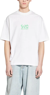 巴黎世家 SS22 白色宽松数码印花男女同款T恤 612966TMVL59164 Lookbook 巴黎世家 SS22 白色宽松数码印花男女同款T恤 612966TMVL59164
