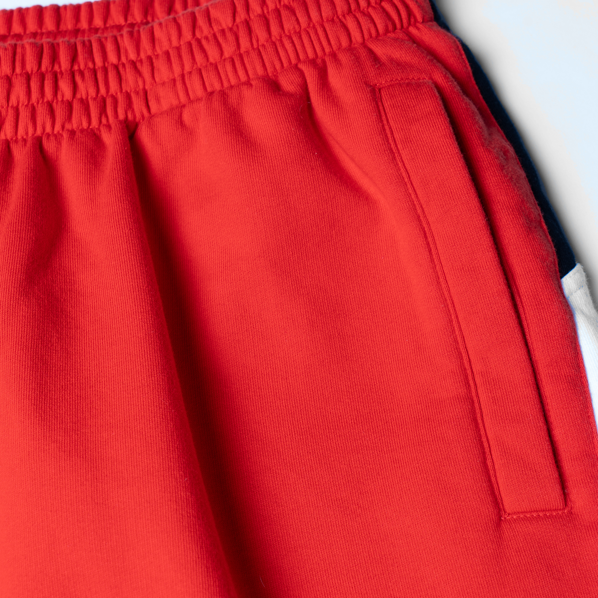 Details for Balenciaga SS23 Seluar Pendek Kasual Merah dengan Pinggang Elastik. 697991TMVA66174