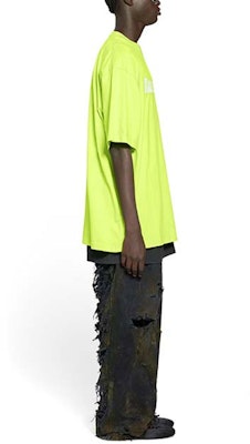 발렌시아가 SS23 디스트레스드 로고 티 플루오레센트 옐로우 루즈핏 티셔츠 유니섹스 651795TNVL17805 Purchase 발렌시아가 SS23 디스트레스드 로고 티 플루오레센트 옐로우 루즈핏 티셔츠 유니섹스 651795TNVL17805