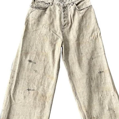 Balenciaga SS23 Jeans Pria Off-White Distressed Mid-Rise Straight Regular Fit. 745248TOW715411 Purchase Balenciaga SS23 Jeans Pria Off-White Distressed Mid-Rise Straight Regular Fit. 745248TOW715411