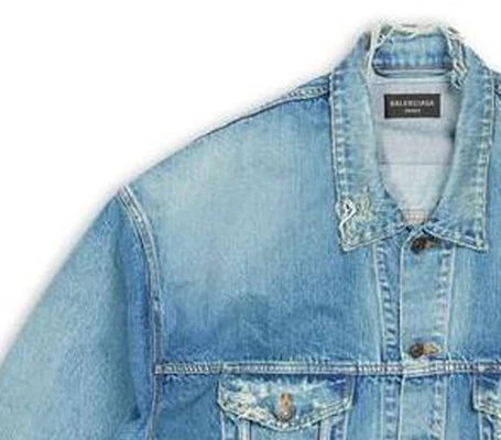 발렌시아가 SS23 디스트레스 워싱 데님 자켓 루즈핏 - 데님 블루. 727840TNW014268 Sizing 발렌시아가 SS23 디스트레스 워싱 데님 자켓 루즈핏 - 데님 블루. 727840TNW014268