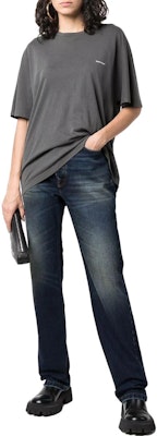 발렌시아가 SS23 페이디드 스트레이트 데님 진 유니섹스 딥 블루. 681707TJW754021 Lookbook 발렌시아가 SS23 페이디드 스트레이트 데님 진 유니섹스 딥 블루. 681707TJW754021