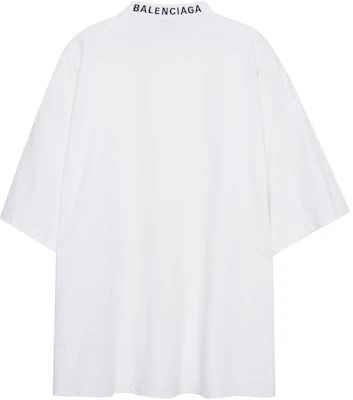 Balenciaga SS23 Heart Letter Print Oversized Unisex T-Shirt White. 744439TOVH39081 Lookbook Balenciaga SS23 Heart Letter Print Oversized Unisex T-Shirt White. 744439TOVH39081