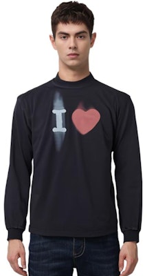 Balenciaga SS23 Camiseta Negra Unisex Manga Larga con Logo Corazón. 744449TOVH39034 Shop Balenciaga SS23 Camiseta Negra Unisex Manga Larga con Logo Corazón. 744449TOVH39034