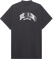 Balenciaga SS23 Logo Print Black Loose Fit Crewneck T-Shirt for Men. 739028TPVD51569 Balenciaga SS23 Logo Print Black Loose Fit Crewneck T-Shirt for Men. 739028TPVD51569