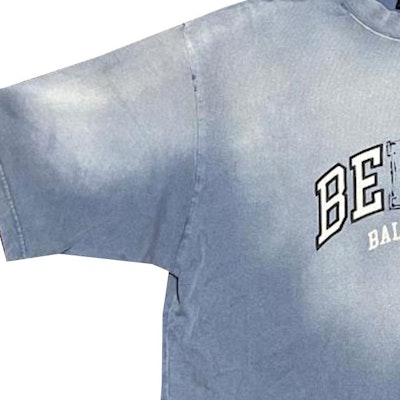 발렌시아가 SS23 로고 프린트 반팔 티셔츠 남성 블루 764235TPVD54313 Sizing 발렌시아가 SS23 로고 프린트 반팔 티셔츠 남성 블루 764235TPVD54313