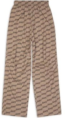 Balenciaga SS23 Celana Kasual Motif Monogram Coklat - Regular Fit. 704720TML369378 Order Balenciaga SS23 Celana Kasual Motif Monogram Coklat - Regular Fit. 704720TML369378