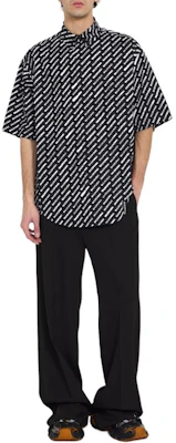 Balenciaga SS24 Black Button-Up Short Sleeve Shirt with Allover Logo Print. 681702TQL071070 Purchase Balenciaga SS24 Black Button-Up Short Sleeve Shirt with Allover Logo Print. 681702TQL071070