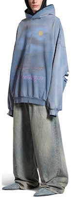 Balenciaga SS24 藍色字母印花寬鬆連帽長袖上衣 744462TQVO24530 Shop Balenciaga SS24 藍色字母印花寬鬆連帽長袖上衣 744462TQVO24530