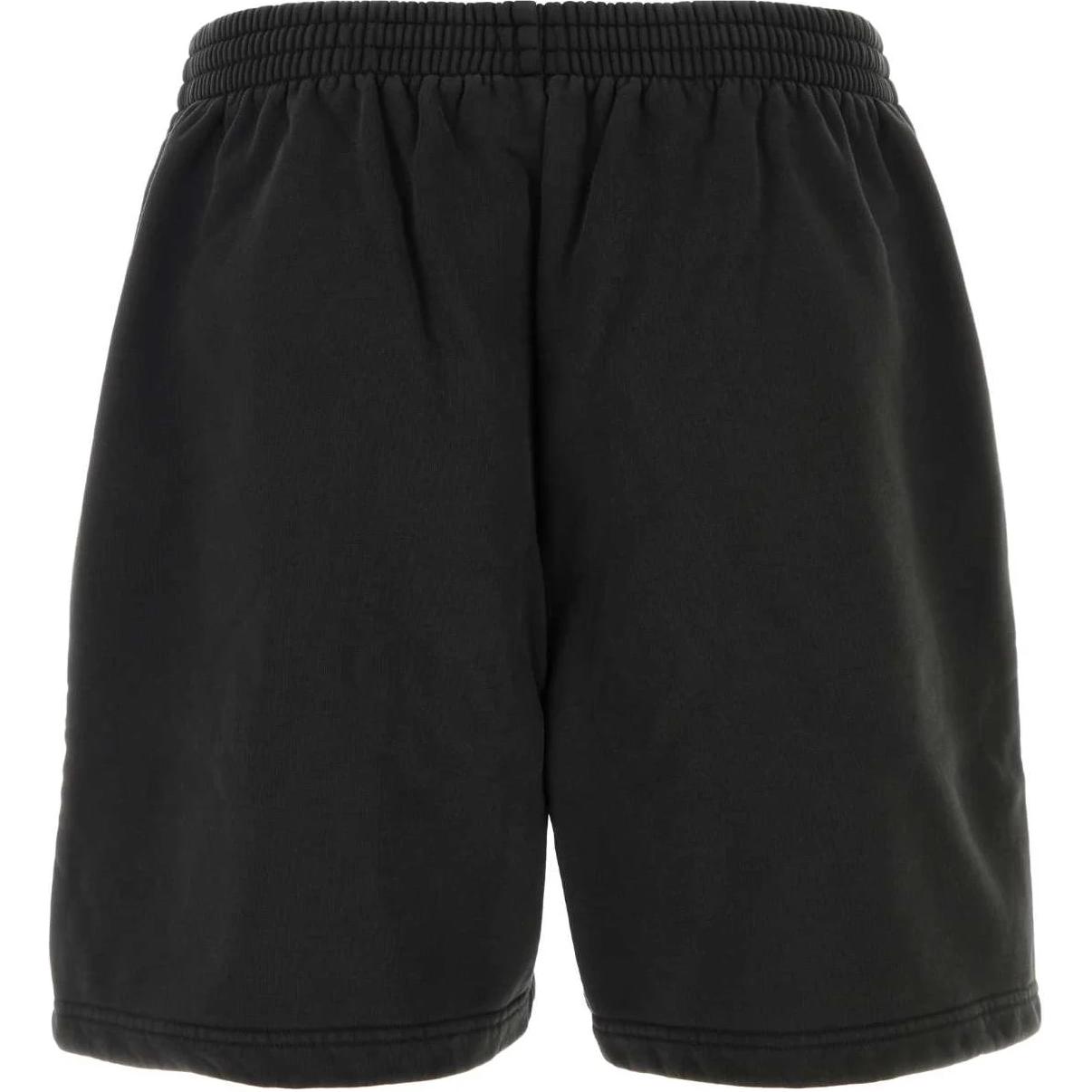 Lookbook 발렌시아가 SS24 차콜 그레이 로고 엘라스틱 릴렉스 핏 쇼츠. 676137TQVT81083