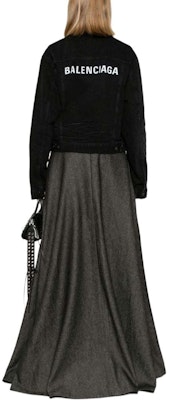 Balenciaga Jaket Denim Hitam SS24 Unisex Lengan Panjang Regular Fit. 790869TQW54 Shop Balenciaga Jaket Denim Hitam SS24 Unisex Lengan Panjang Regular Fit. 790869TQW54