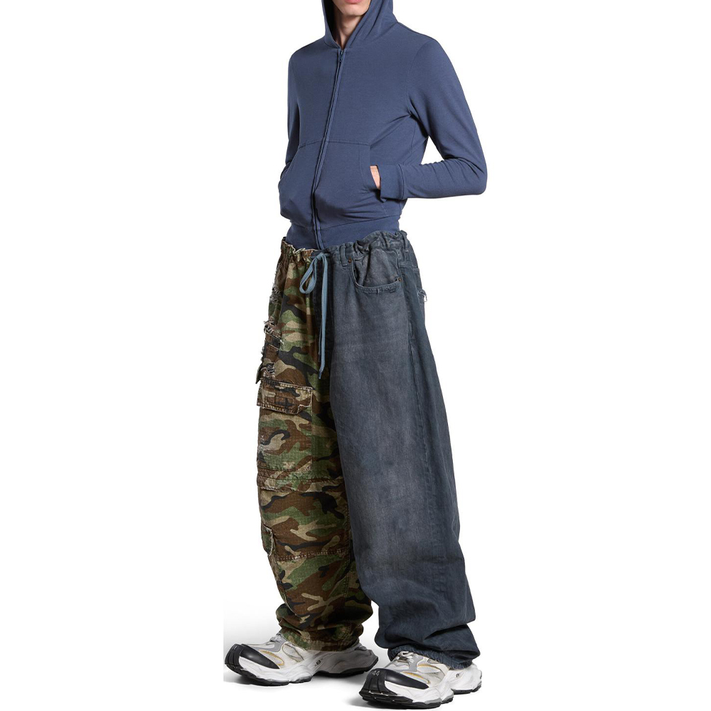 Shop バレンシアガ SS24 ユニセックス ダメージ カモフラージュ プリント ジーンズ - ダークブルー 786645TQW562966