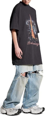 Balenciaga SS24 Camiseta Gráfica Oversize Negra de Cuello Redondo Ajuste Suelto 787349TQV751083 Shop Balenciaga SS24 Camiseta Gráfica Oversize Negra de Cuello Redondo Ajuste Suelto 787349TQV751083