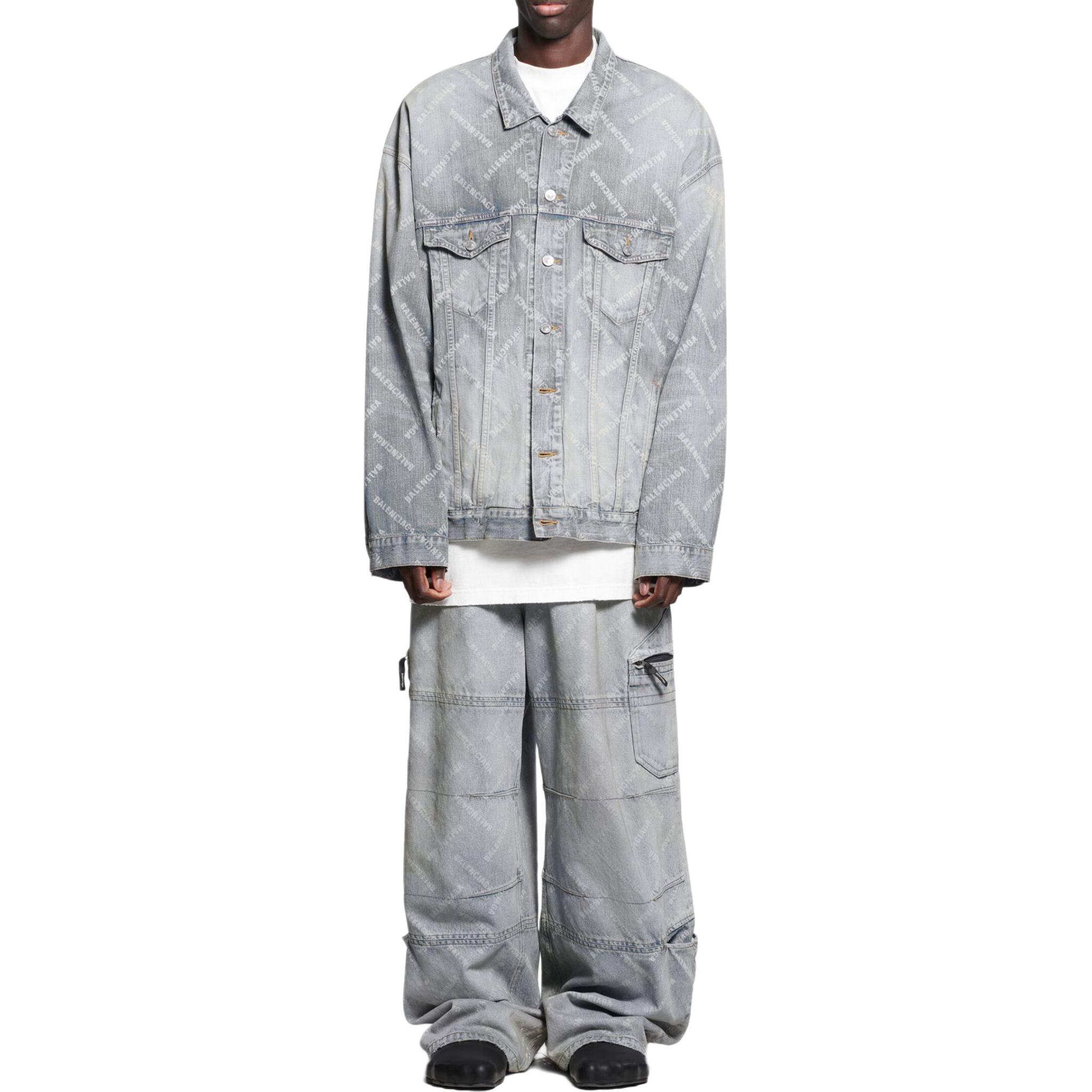 Shop 巴黎世家SS24字母印花淺藍色中腰寬鬆版牛仔褲男女通用款。 767971TDW144979