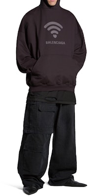 巴黎世家 SS24 LO_VE 字母印花连帽衫 男女同款 黑色宽松版型。 739024TQVK31576 Shop 巴黎世家 SS24 LO_VE 字母印花连帽衫 男女同款 黑色宽松版型。 739024TQVK31576