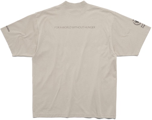 Balenciaga SS24 Logo Graphic Unisex Grey Crewneck Casual T-Shirt. 764235TQVB69763 Lookbook Balenciaga SS24 Logo Graphic Unisex Grey Crewneck Casual T-Shirt. 764235TQVB69763