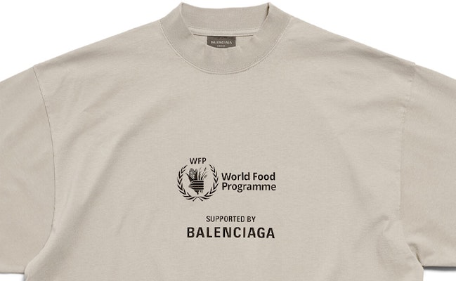 Balenciaga SS24 Logo Graphic Unisex Grey Crewneck Casual T-Shirt. 764235TQVB69763 Details for Balenciaga SS24 Logo Graphic Unisex Grey Crewneck Casual T-Shirt. 764235TQVB69763