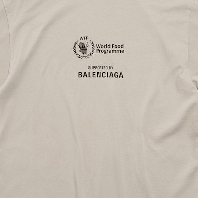 Balenciaga SS24 Logo Graphic Unisex Grey Crewneck Casual T-Shirt. 764235TQVB69763 Sizing Balenciaga SS24 Logo Graphic Unisex Grey Crewneck Casual T-Shirt. 764235TQVB69763