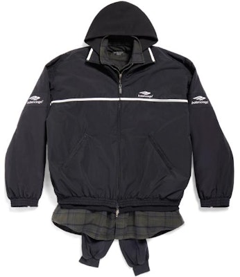 Balenciaga SS24 Hoodie Jaket Patchwork Logo Unisex Oversized Fit Warna Hitam. 773046TNQ251000 Order Balenciaga SS24 Hoodie Jaket Patchwork Logo Unisex Oversized Fit Warna Hitam. 773046TNQ251000