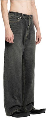 Balenciaga SS24 Jeans Hitam Loose Fit Oversized Pria. 745213TBP473721 Lookbook Balenciaga SS24 Jeans Hitam Loose Fit Oversized Pria. 745213TBP473721