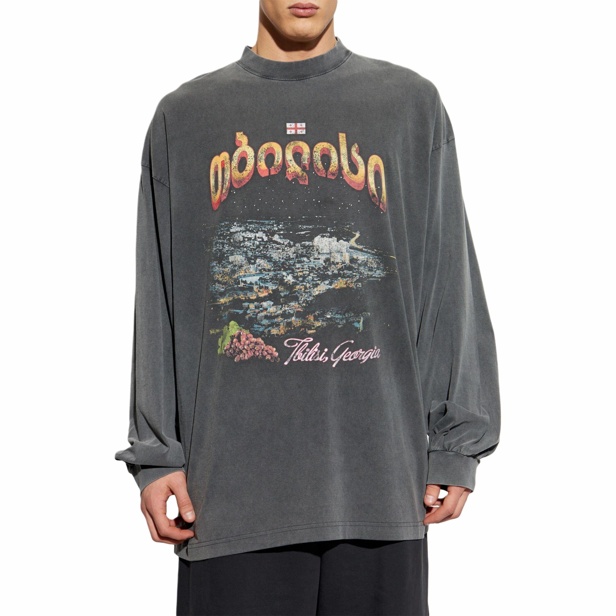 Shop Balenciaga SS25 Letter Print Crewneck Long Sleeve Loose Fit T-Shirt Grey Mens. 819022TRVQ71048