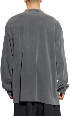 Balenciaga SS25 Letter Print Crewneck Long Sleeve Loose Fit T-Shirt Grey Mens. 819022TRVQ71048 Purchase Balenciaga SS25 Letter Print Crewneck Long Sleeve Loose Fit T-Shirt Grey Mens. 819022TRVQ71048