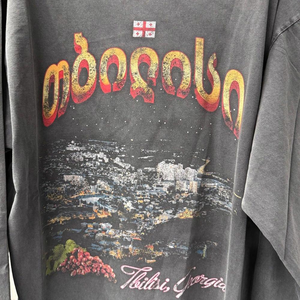 Details for Balenciaga SS25 Letter Print Crewneck Long Sleeve Loose Fit T-Shirt Grey Mens. 819022TRVQ71048