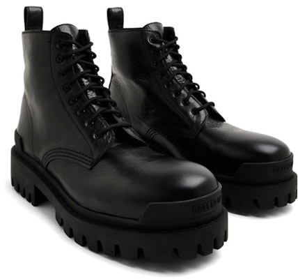 Balenciaga Strike But Buku 'Kulit Hitam' 589338WAD401000 Lookbook Balenciaga Strike But Buku 'Kulit Hitam' 589338WAD401000