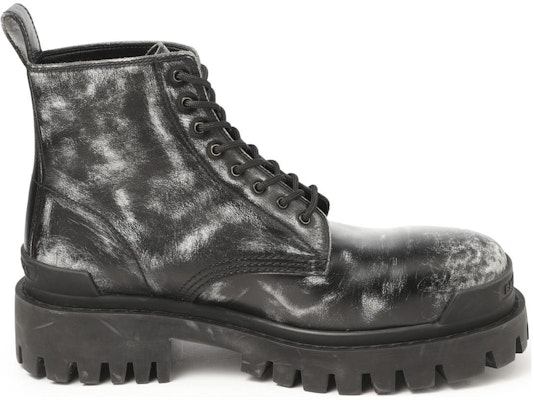 Balenciaga Strike Sepatu Boot Kulit Hitam Ankle 589338WBEF19010 Order Balenciaga Strike Sepatu Boot Kulit Hitam Ankle 589338WBEF19010