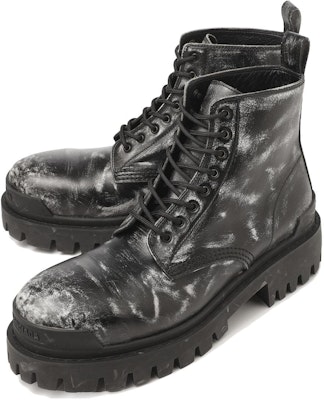 Balenciaga Strike Sepatu Boot Kulit Hitam Ankle 589338WBEF19010 Lookbook Balenciaga Strike Sepatu Boot Kulit Hitam Ankle 589338WBEF19010