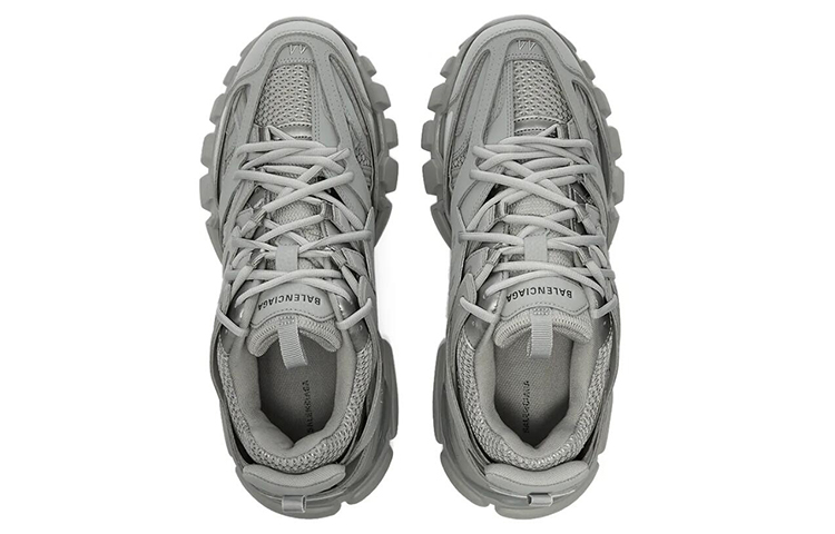 Shop バレンシアガ Track スニーカー グレー 542023-W2LA1-1203