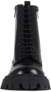 巴黎世家 光滑小牛皮系帶馬丁靴 黑色 Lookbook 巴黎世家 光滑小牛皮系帶馬丁靴 黑色