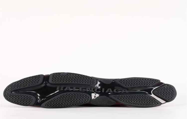 Lookbook Balenciaga Triple S 'Hitam' 5443511053