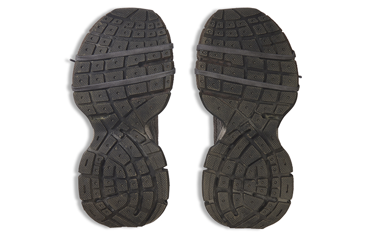 Sizing Balenciaga Triple S 'Coklat Hitam' 734734W3XL72200