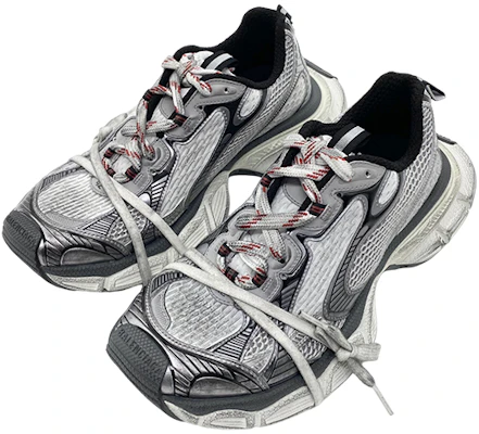 Balenciaga Triple S 'Abu-abu Usang' 734734W3XL51219 Lookbook Balenciaga Triple S 'Abu-abu Usang' 734734W3XL51219