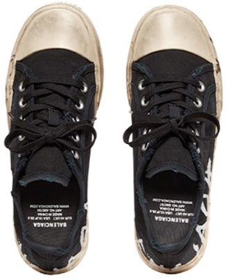 Balenciaga Paris Low Top 'Hitam Rosak Kapas & Getah Putih dengan Graffiti'. 688754W3RR51099 Lookbook Balenciaga Paris Low Top 'Hitam Rosak Kapas & Getah Putih dengan Graffiti'. 688754W3RR51099