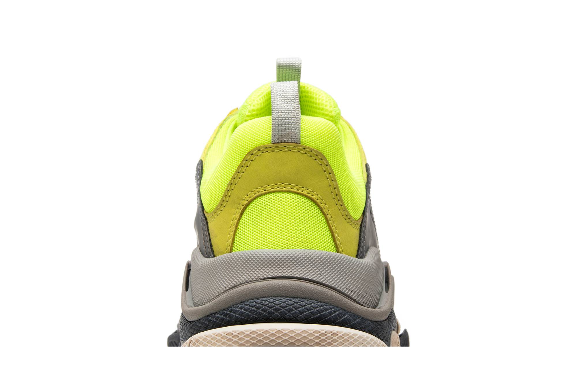 Sizing Balenciaga Triple S Sneaker 2017 'Yellow' 483513W09017320