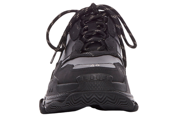 Lookbook 巴黎世家 Triple S 運動鞋「全覆蓋標誌 - 黑色」536737-W2FA2-1081