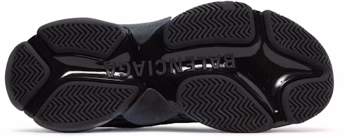 Shop Balenciaga巴黎世家 Triple S 復古磨舊 低筒 爸爸鞋 男款 黑