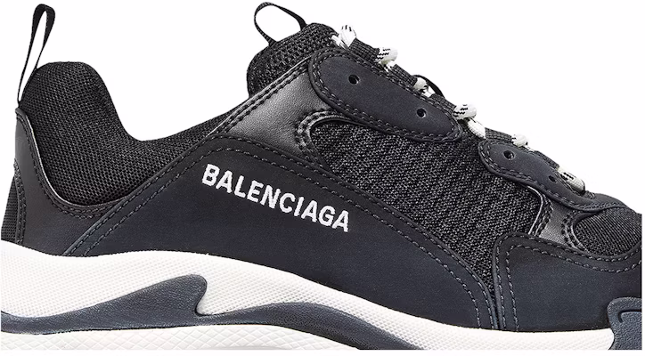 Balenciaga Triple S Sneaker ''Nero Rosso'' 2021 533882-W09OM-1000 Order Balenciaga Triple S Sneaker ''Nero Rosso'' 2021 533882-W09OM-1000