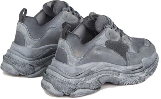 Balenciaga Triple S Sneaker 'Kelabu Pudar' 536737-W3CS4-1200 Shop Balenciaga Triple S Sneaker 'Kelabu Pudar' 536737-W3CS4-1200