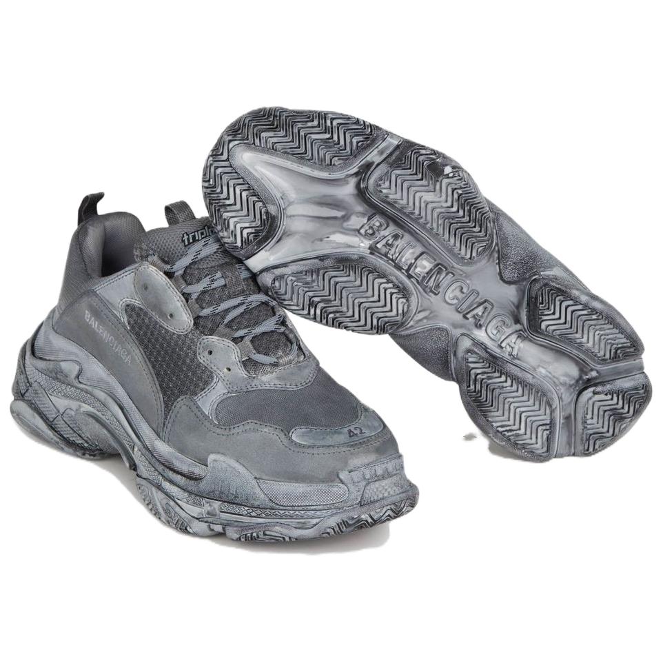 Purchase 巴黎世家 Triple S 运动鞋 '染灰' 536737-W3CS4-1200